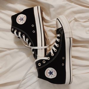 converse high tops size 9 wms